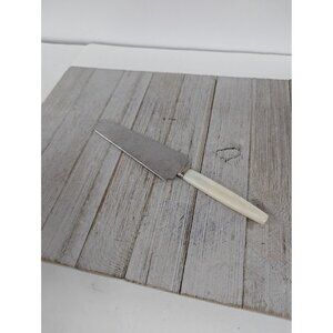 Vintage Regent Sheffield Stainless Cake Pie Serrated Spatula Server White Pearl